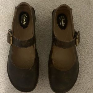 clarks leather shoes price